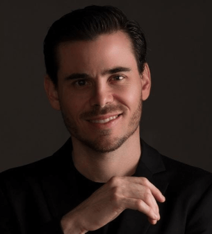 Dr Lucas Consentino
